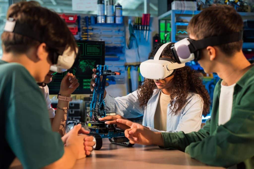 5 Innovative STEM Programs for High School Students in 2026 That Offer Direct College Credit