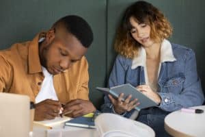 Early Application Strategies for U.S. Colleges